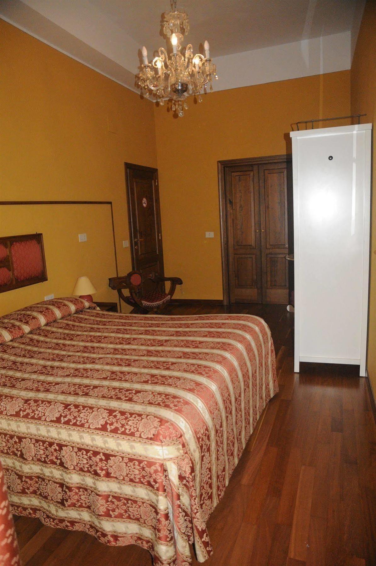 B&B Beatrice Florencja Zewnętrze zdjęcie